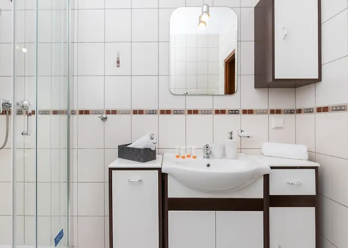 Patio Mare With Free Garage Parking By Renters Appartement *